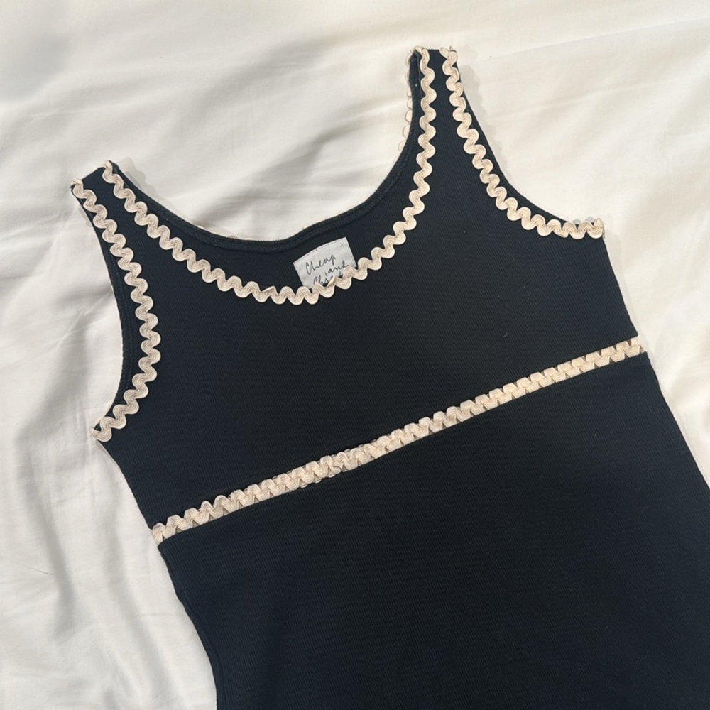 Vintage Moschino Rib Tank Top 1990s with Scallop Trim
